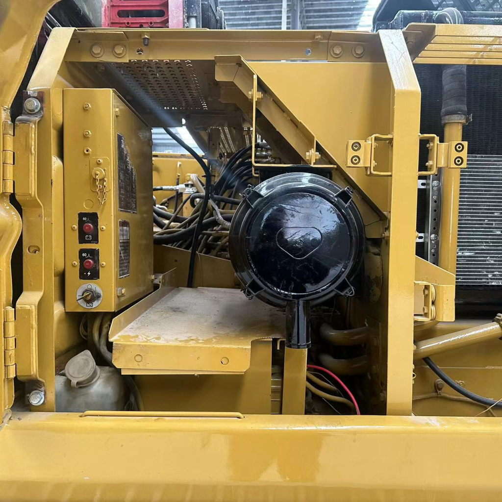 USED MEDIUM EXCAVATOR CAT 320BL