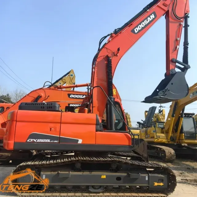 Used Doosan DX225 excavator 1 Used Doosan DX225 excavator