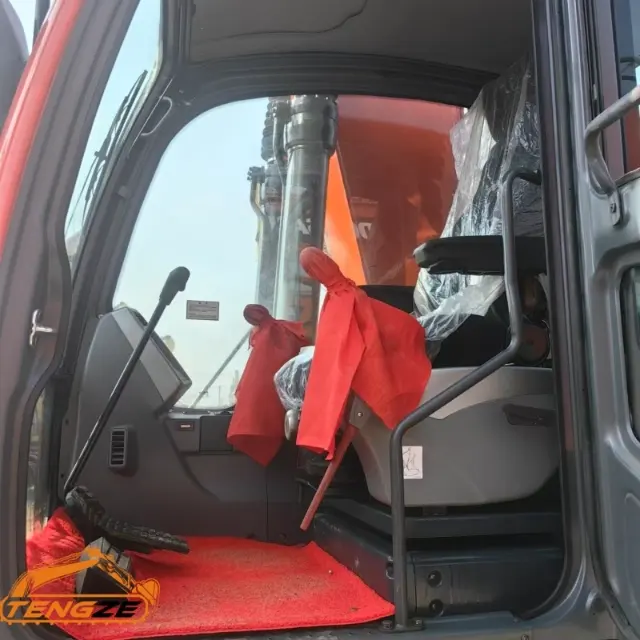 Used Doosan DX225 excavator 7 Used Doosan DX225 excavator