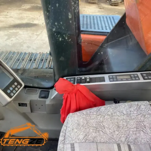 Used Doosan DX300 heavy excavator 4 Used Doosan DX300 heavy excavator