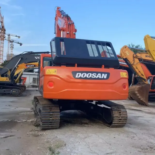 Used Doosan DX300 heavy excavator 1 Used Doosan DX300 heavy excavator