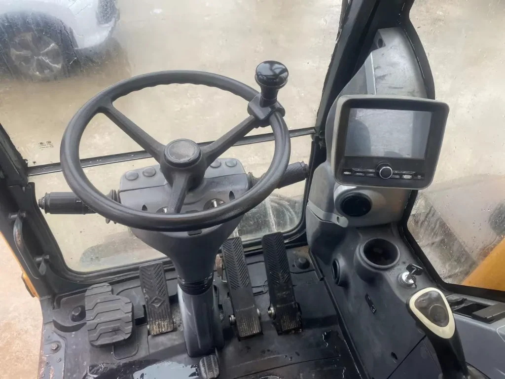 Used Hyundai 210w-9 Wheel Excavator 7 Used Hyundai 210w-9 Wheel Excavator