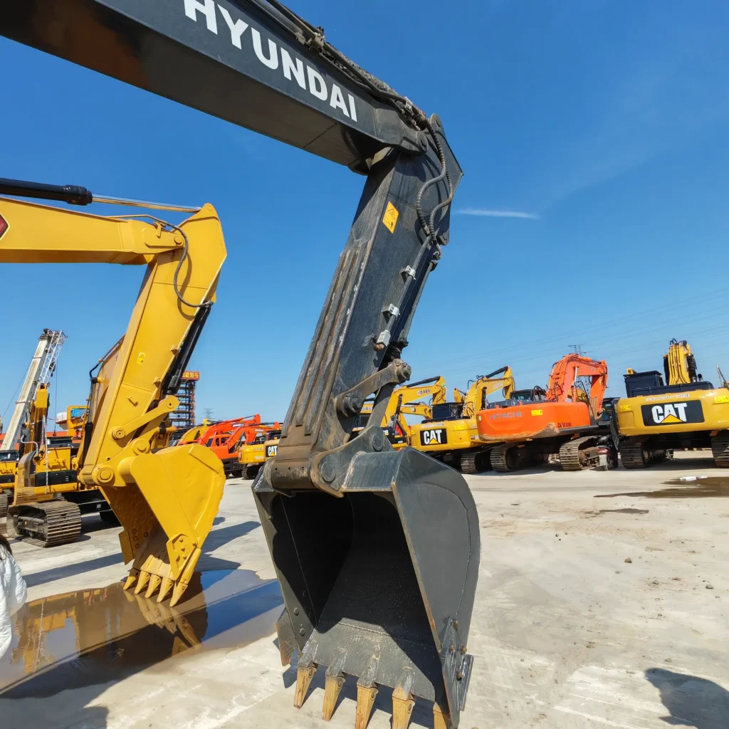 Used 22 Ton Hyundai 220-9s Excavator 5 Used 22 Ton Hyundai 220-9s Excavator