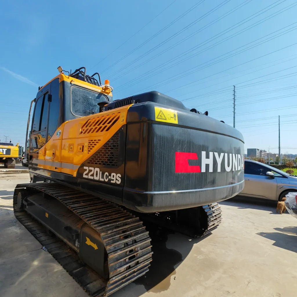 Used 22 Ton Hyundai 220-9s Excavator 2 Used 22 Ton Hyundai 220-9s Excavator