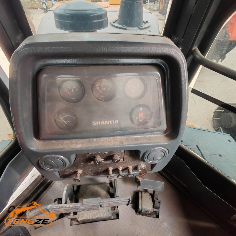 Used Shantui SD22 Bulldozer 8 Used Shantui SD22 Bulldozer