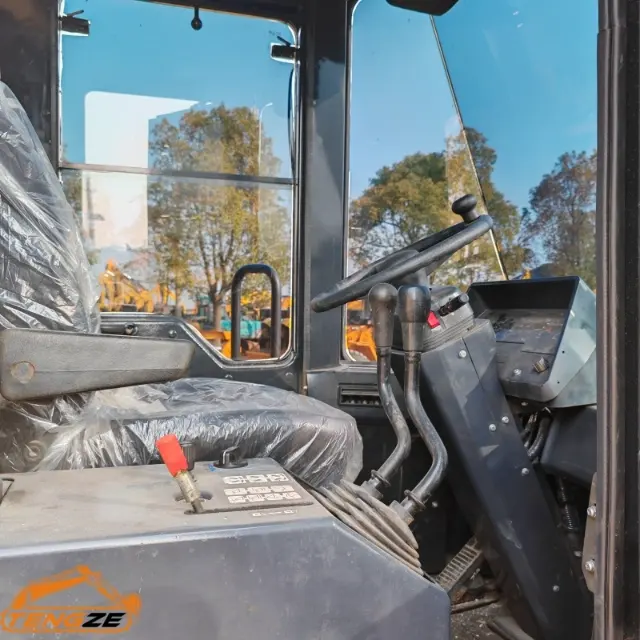 Used Komatsu wa380 loader 4 Used Komatsu wa380 loader
