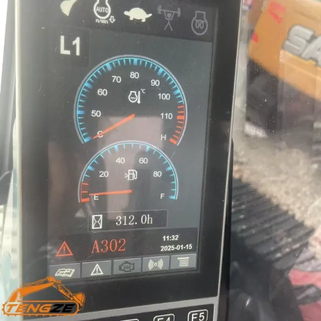 Used XCMG XE305DK Excavator 5 Used XCMG XE305DK Excavator