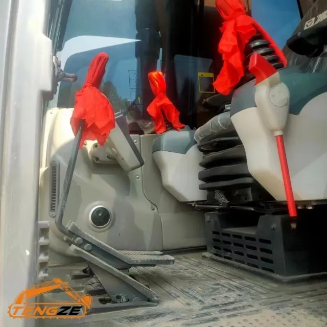 Used XCMG 215DA Excavator 4 Used XCMG 215DA Excavator