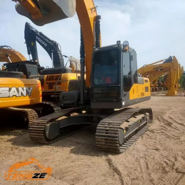 Used XCMG 215DA Excavator 3 Used XCMG 215DA Excavator