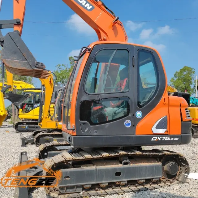 Used Doosan DX75 excavator 3 Used Doosan DX75 excavator