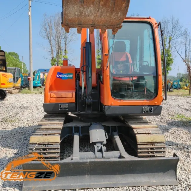 Used Doosan DX75 excavator 12 Used Doosan DX75 excavator