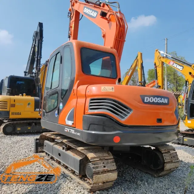 Used Doosan DX75 excavator 2 Used Doosan DX75 excavator