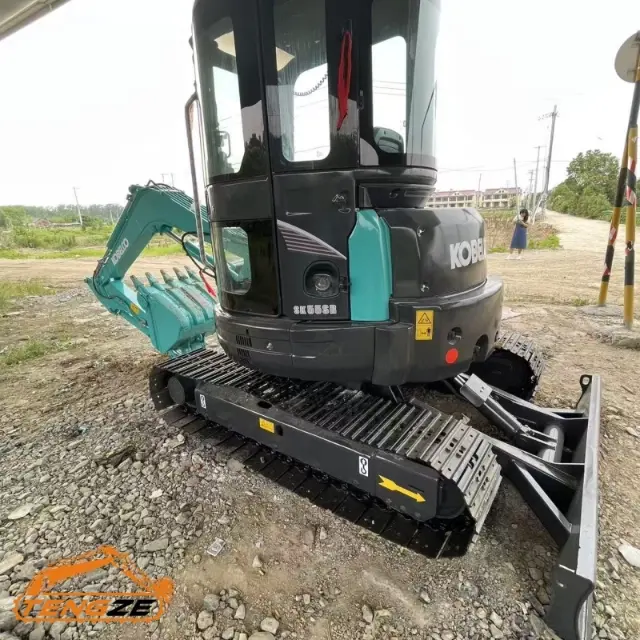 حفارة كوبيلكو SK55SR مستعملة 5 Used Kobelco SK55SR Excacator