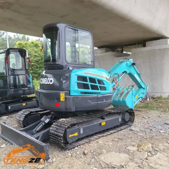 حفارة كوبيلكو SK55SR مستعملة 2 Used Kobelco SK55SR Excacator