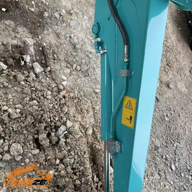 حفارة كوبيلكو SK55SR مستعملة 8 Used Kobelco SK55SR Excacator