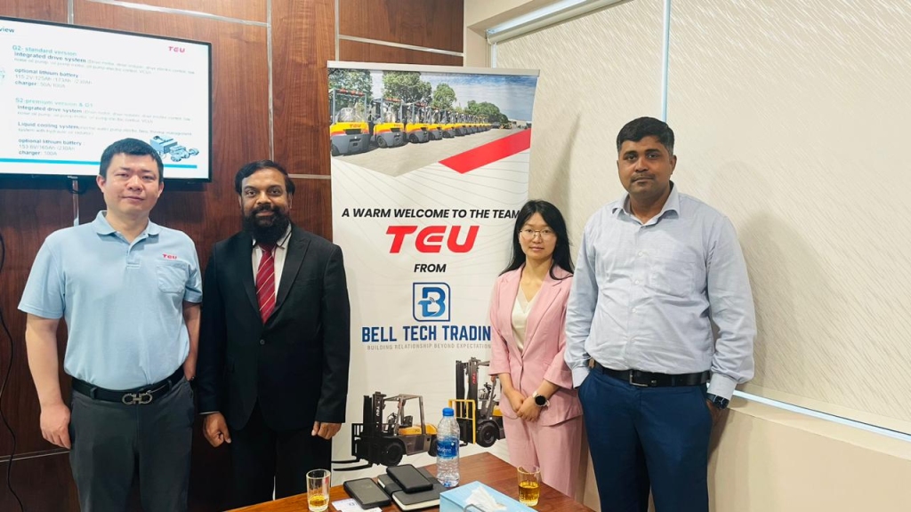 TEU領導受邀拜訪阿聯酋新經銷商
