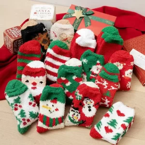 %name ¿Cuáles son algunas formas creativas de incorporar calcetines navideños en conjuntos navideños?