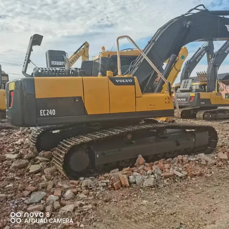 Excavadora Volvo EC240 usada