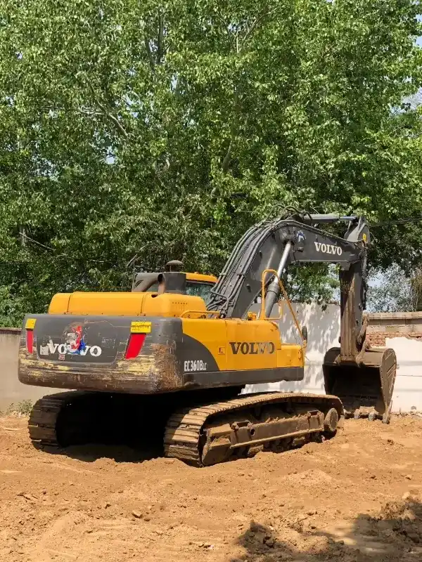 Excavadora Volvo EC360 usada
