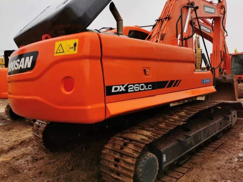 Excavadora Doosan DX260 usada