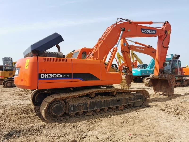 Used Doosan DH300 Excavator