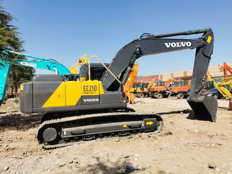 Excavadora Volvo EC210 usada
