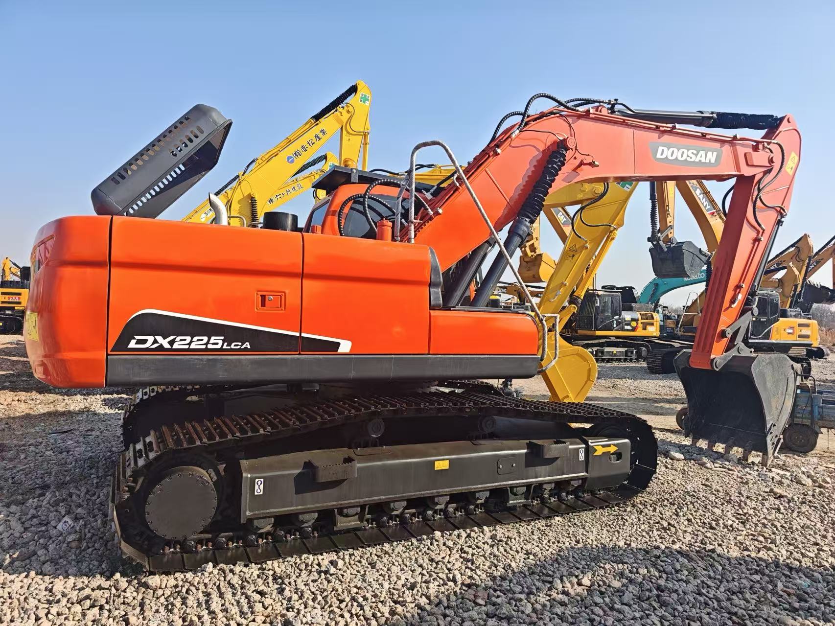 Second-hand Doosan DX225 Excavator: High Quality, Hot Sale Now