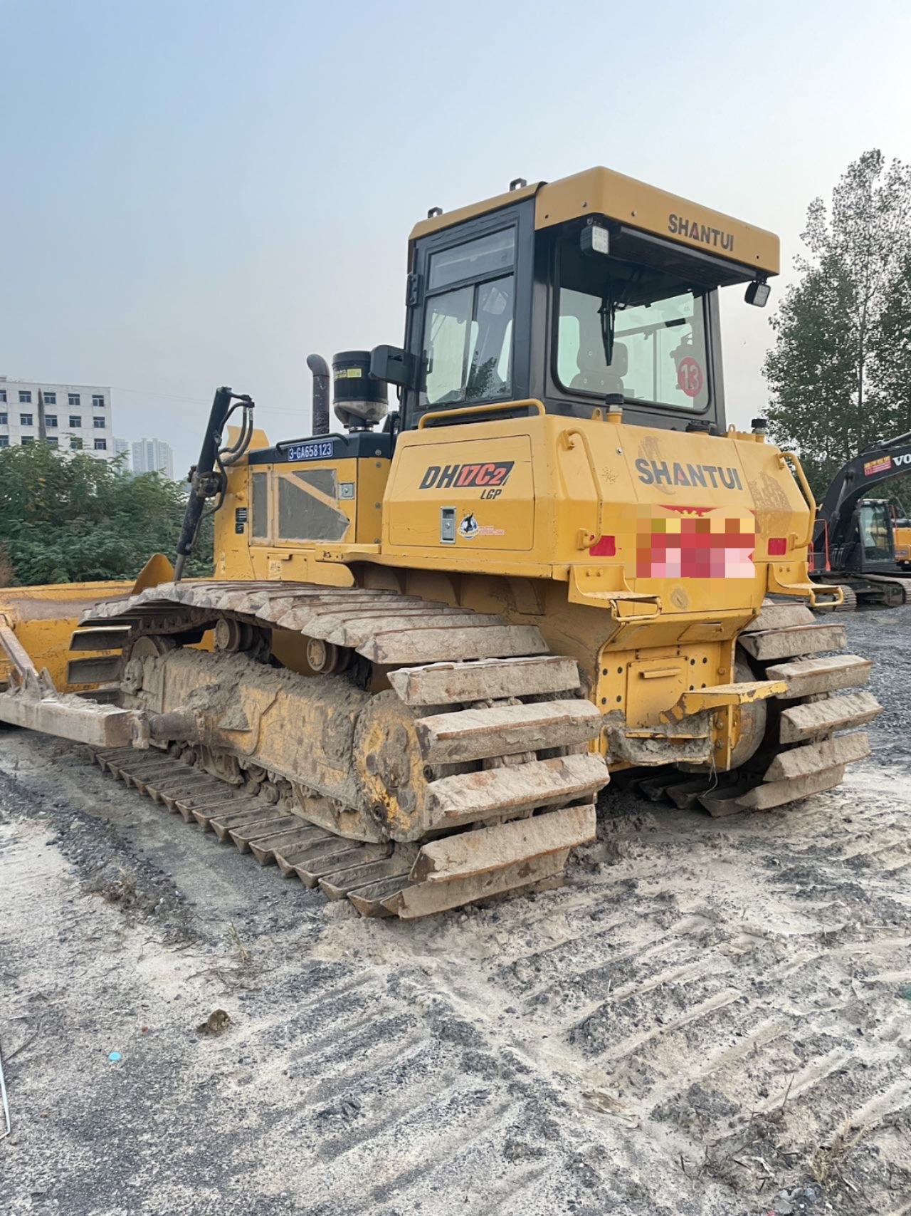 Used Shantui SD17 Crawler bulldozer