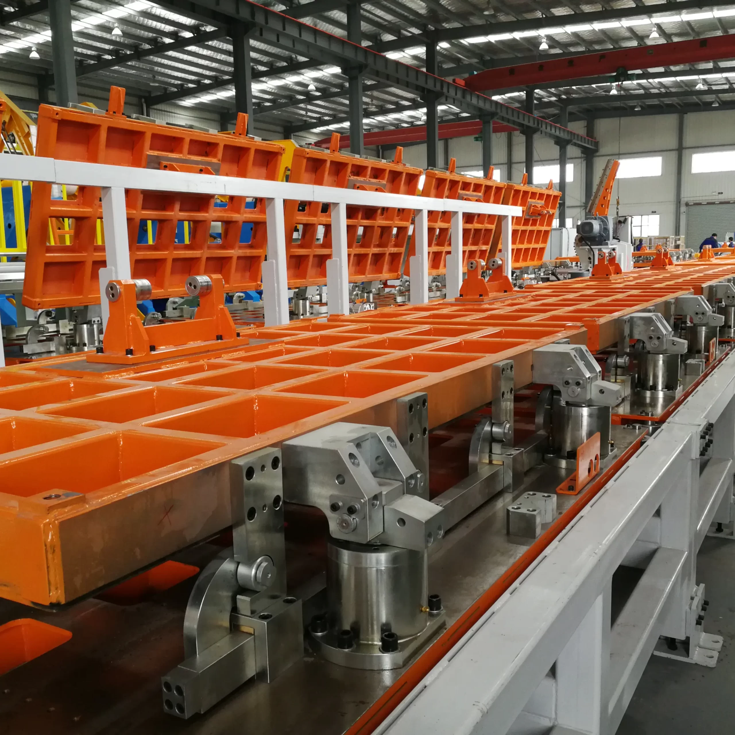 Línea de producción de espuma para puertas con rieles de piso Imagen principal Fabricante