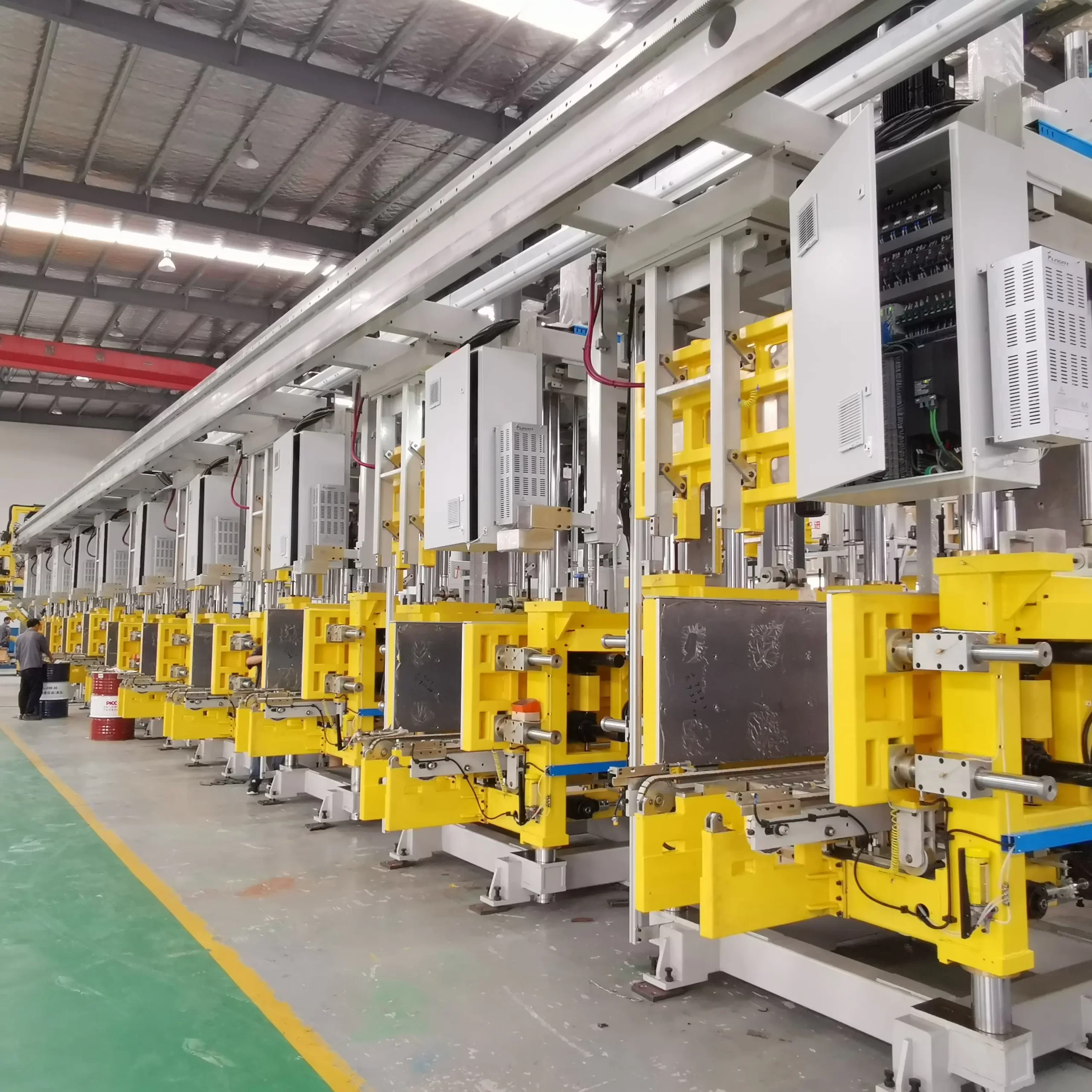 LÍNEA DE ESPUMA DE GABINETE LINEAL Fabricante