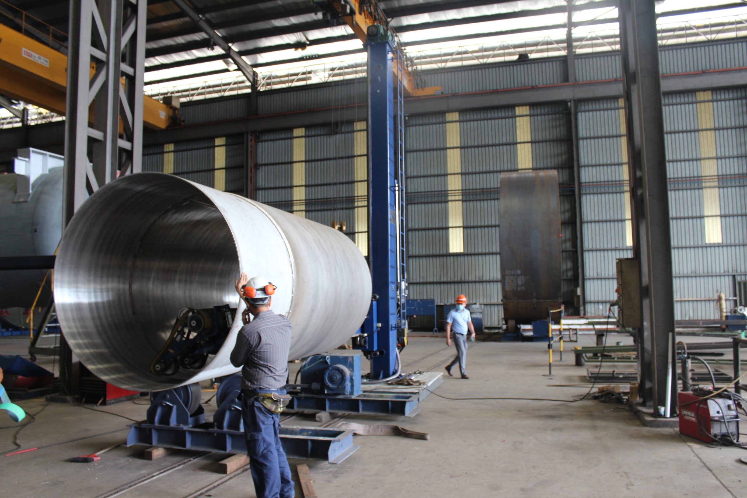 ماكينة تلميع CNC لخزانات الصلب