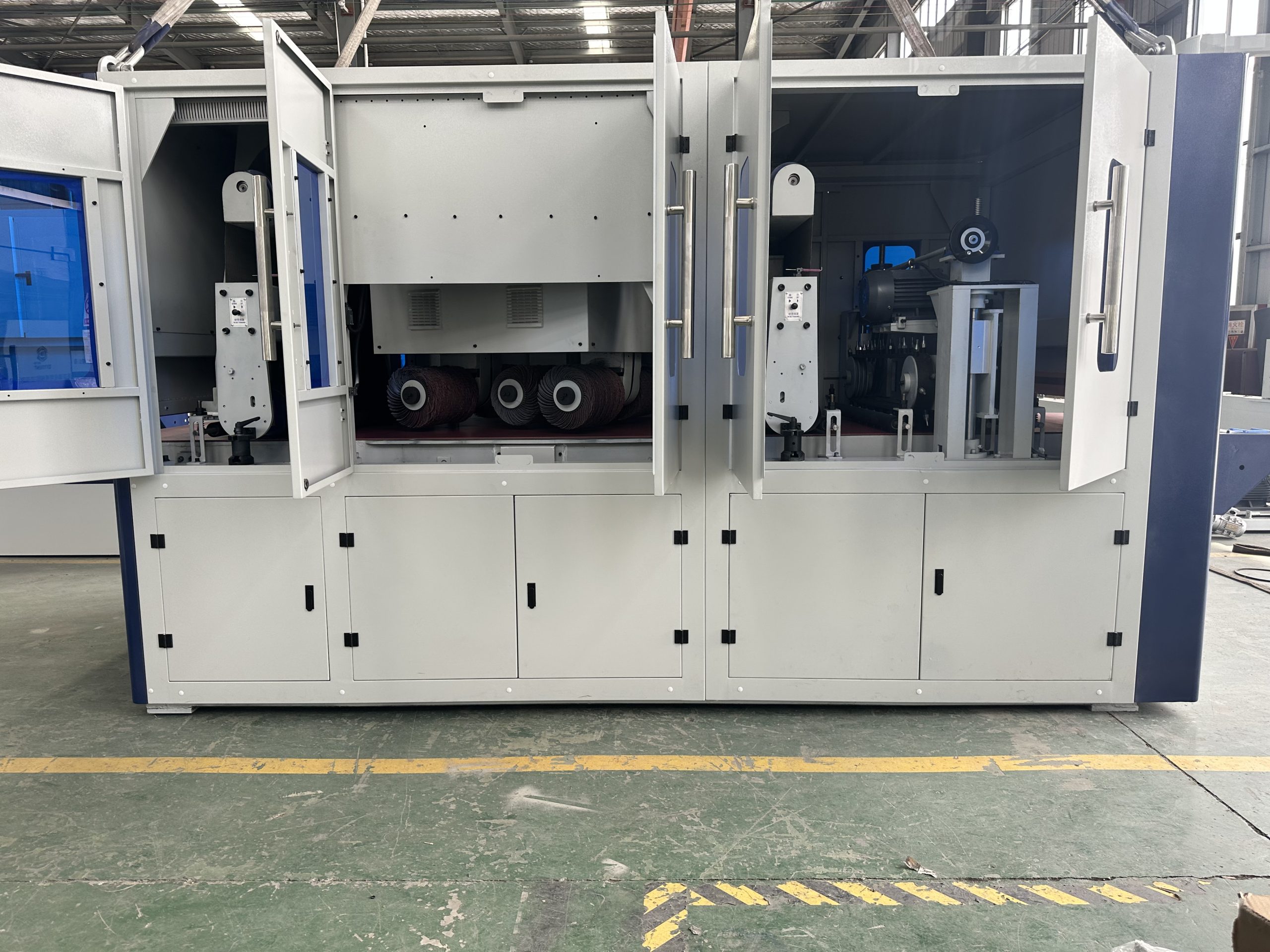 precision deburring machine