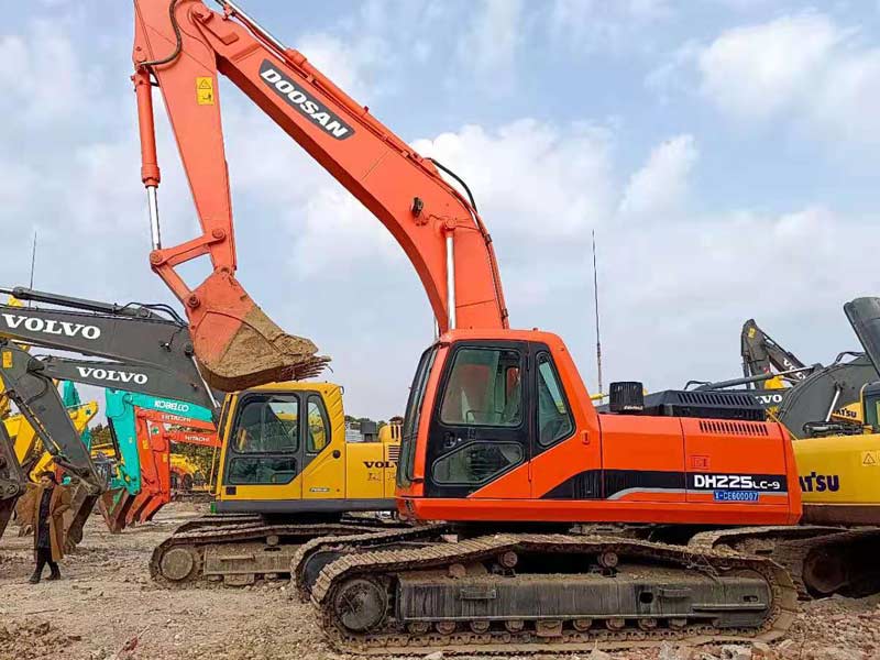 Doosan DH225LC-9 second-hand excavator