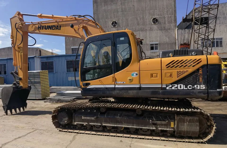 Hyundai R220-9 second-hand excavator