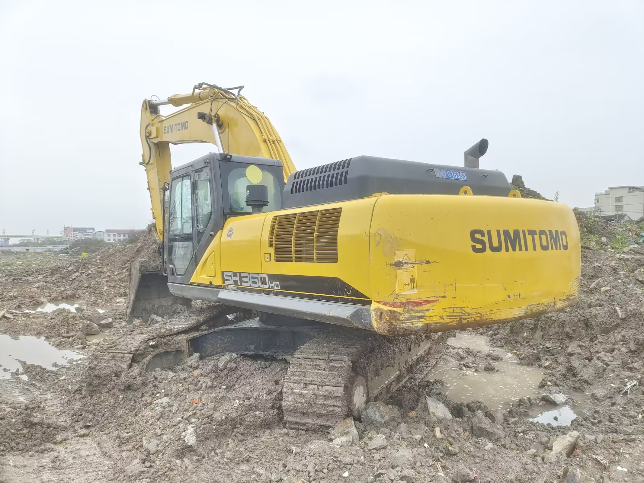 Excavadora Sumitomo SH360-HD de segunda mano