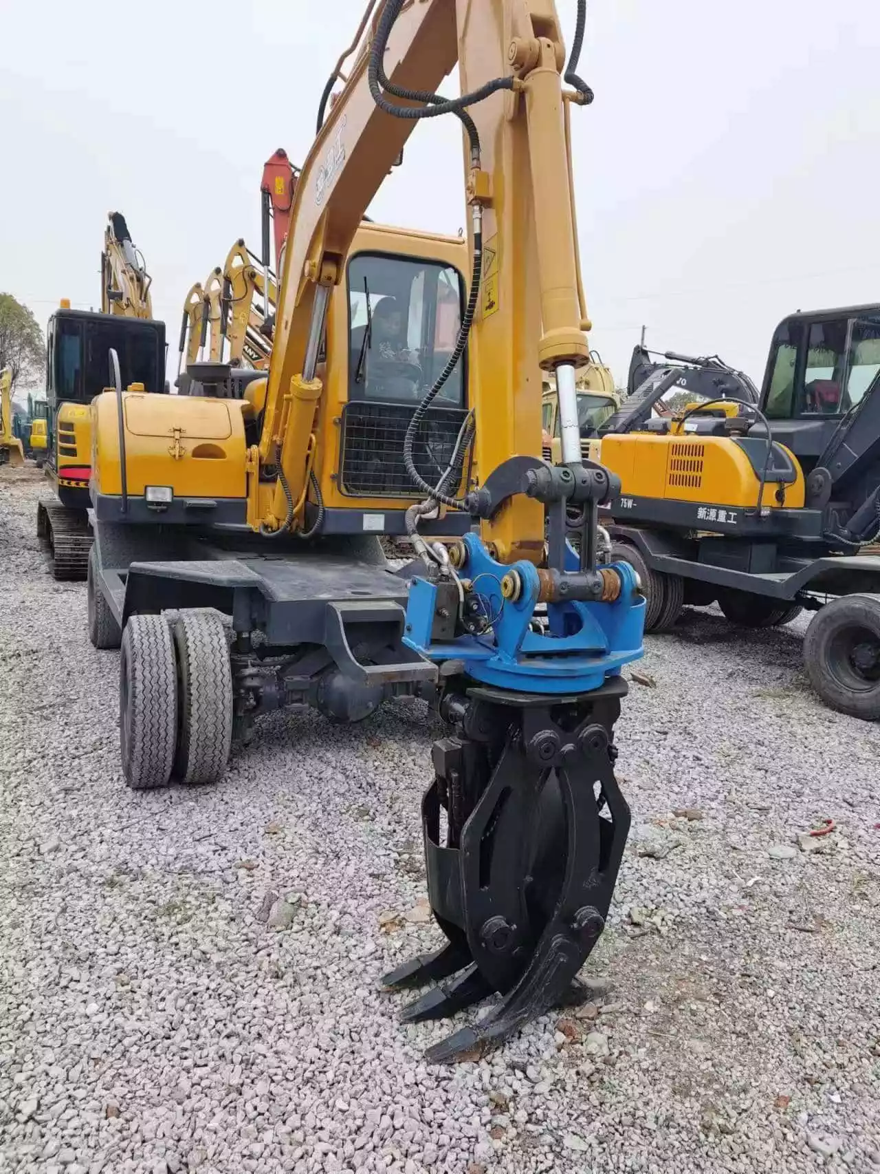 JINGONG JG75X second hand wheel excavator with gripper